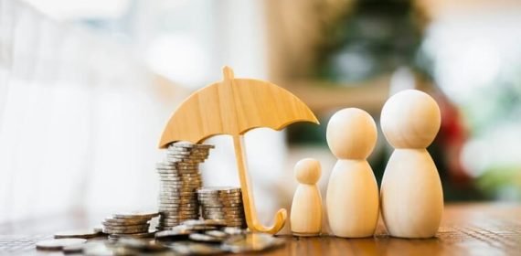 Seguros de Vida y Retiro de Seguros Monterrey, protección financiera para la familia y el futuro.